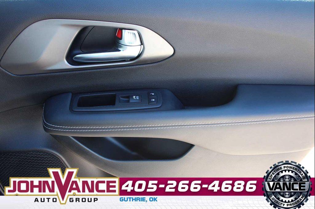 used 2025 Chrysler Pacifica car, priced at $37,687