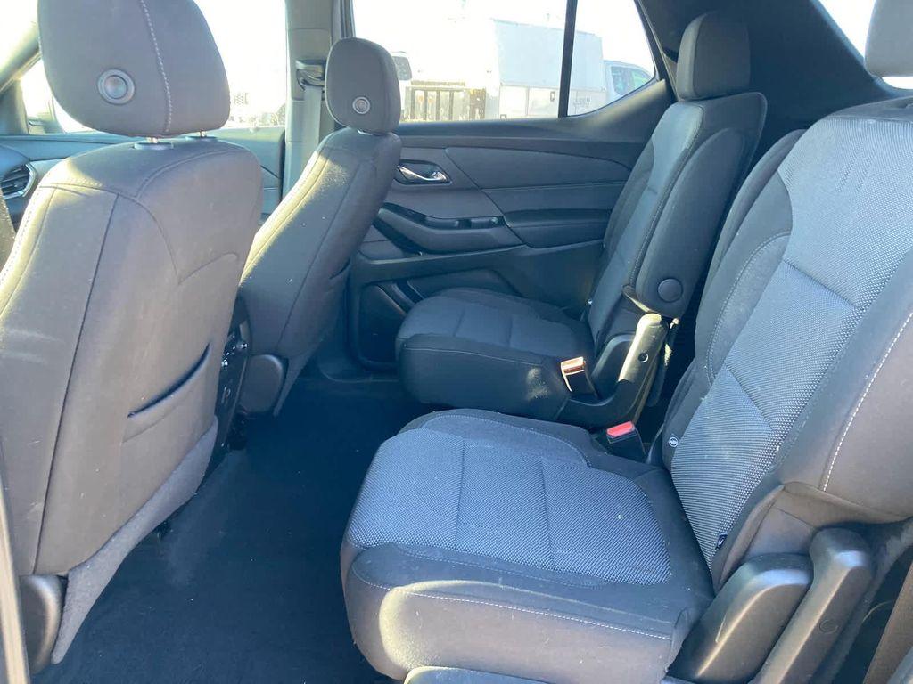used 2023 Chevrolet Traverse car, priced at $33,111