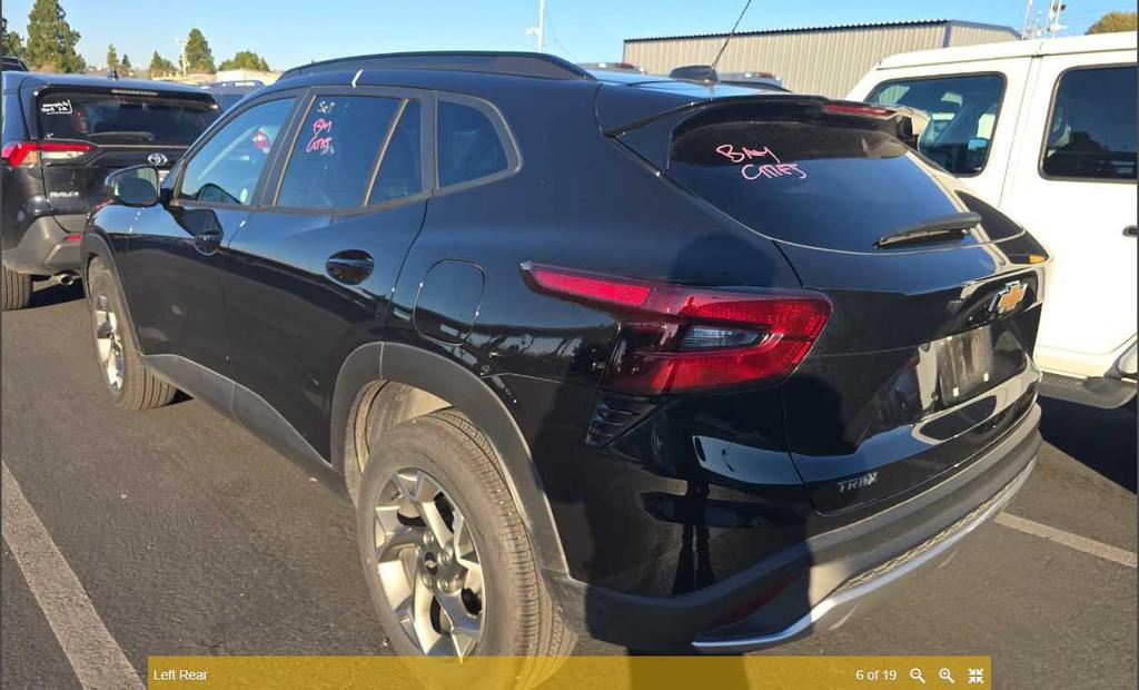 used 2025 Chevrolet Trax car, priced at $23,982