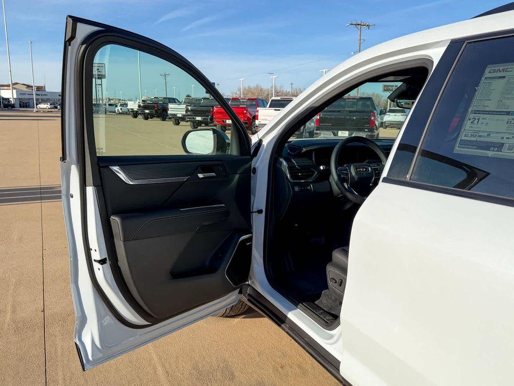 new 2026 GMC Acadia car, priced at $53,636