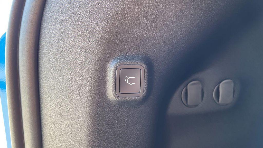 new 2023 Jeep Cherokee car, priced at $37,890