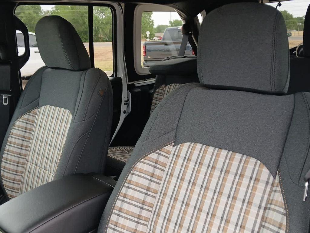 new 2026 Jeep Wrangler car, priced at $51,934