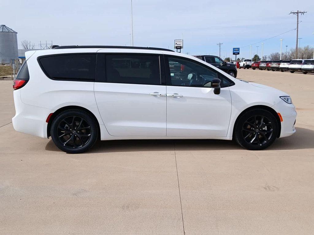 used 2025 Chrysler Pacifica car, priced at $38,000