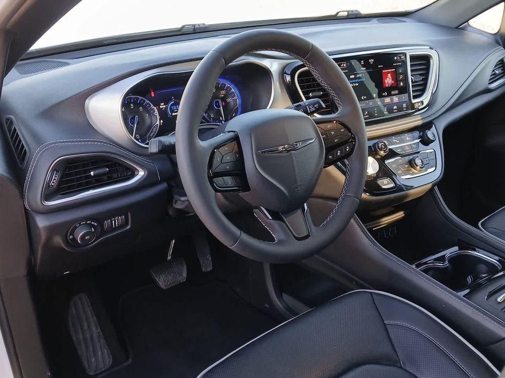 used 2025 Chrysler Pacifica car, priced at $38,000