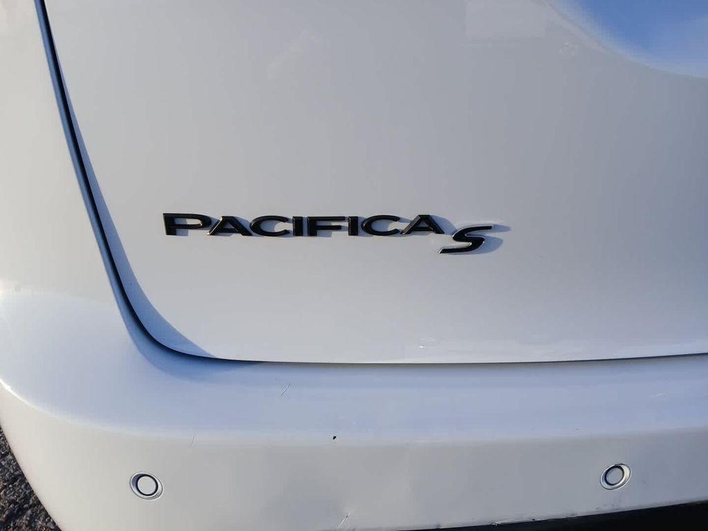 used 2025 Chrysler Pacifica car, priced at $38,000