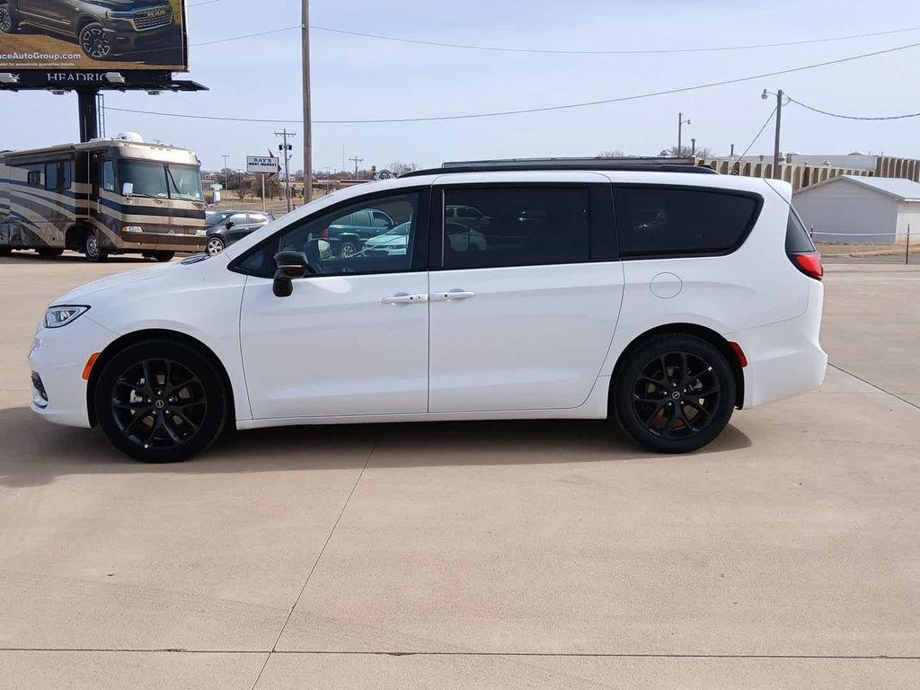 used 2025 Chrysler Pacifica car, priced at $38,000