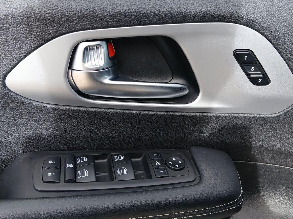 used 2025 Chrysler Pacifica car, priced at $38,000