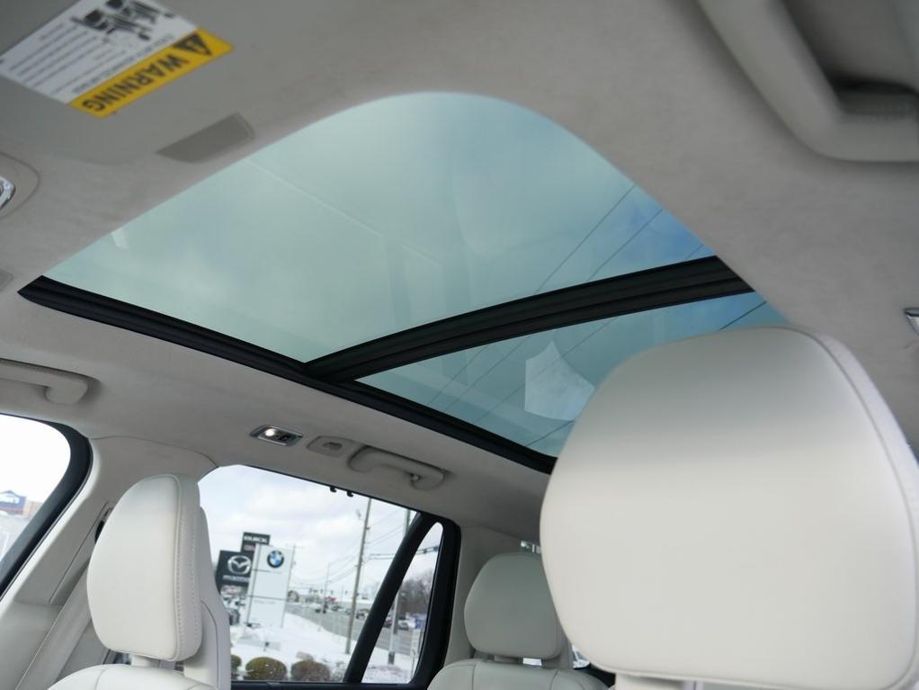 used 2021 Volvo XC90 car, priced at $30,600