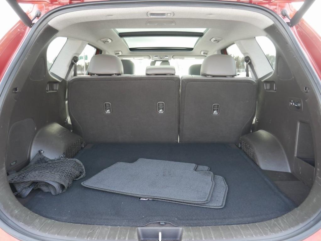 used 2020 Hyundai Santa Fe car, priced at $21,000