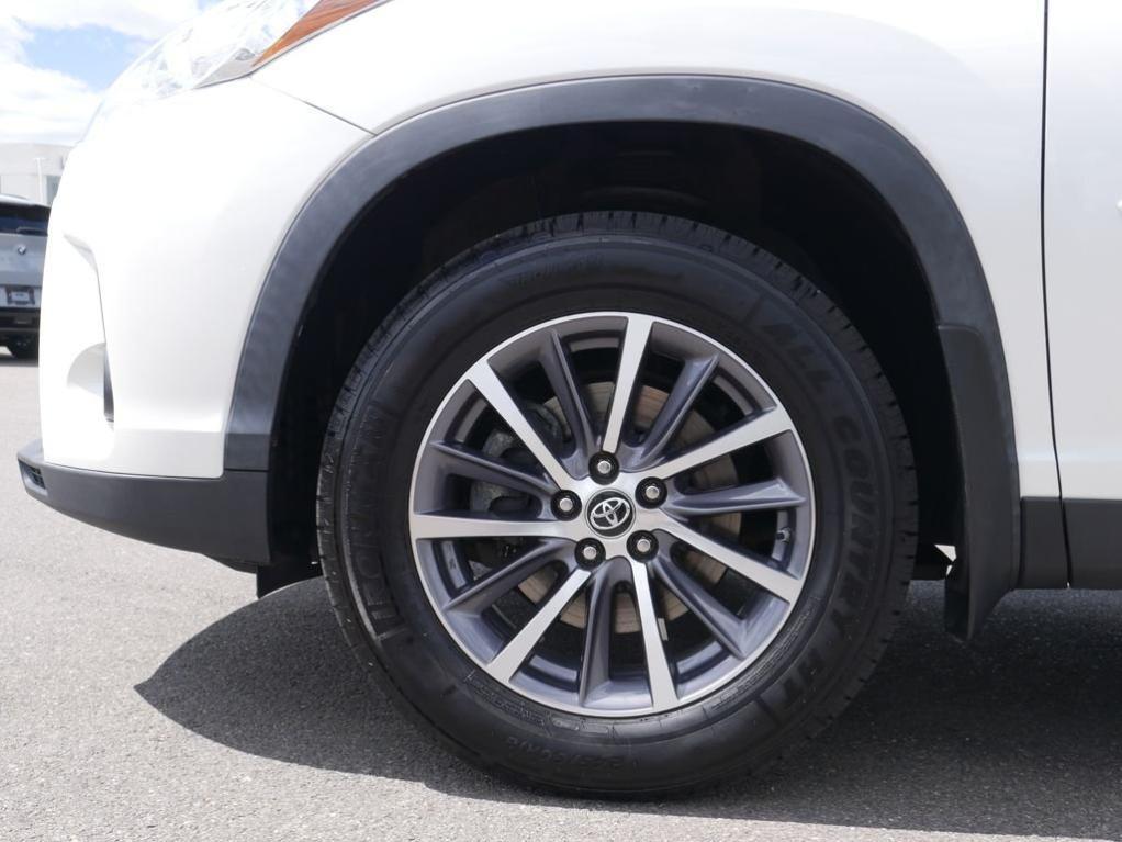 used 2019 Toyota Highlander car, priced at $29,071