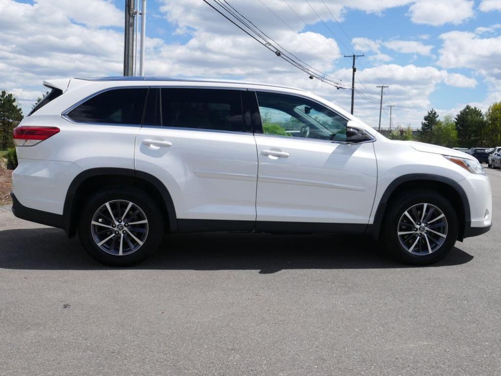 used 2019 Toyota Highlander car, priced at $29,071