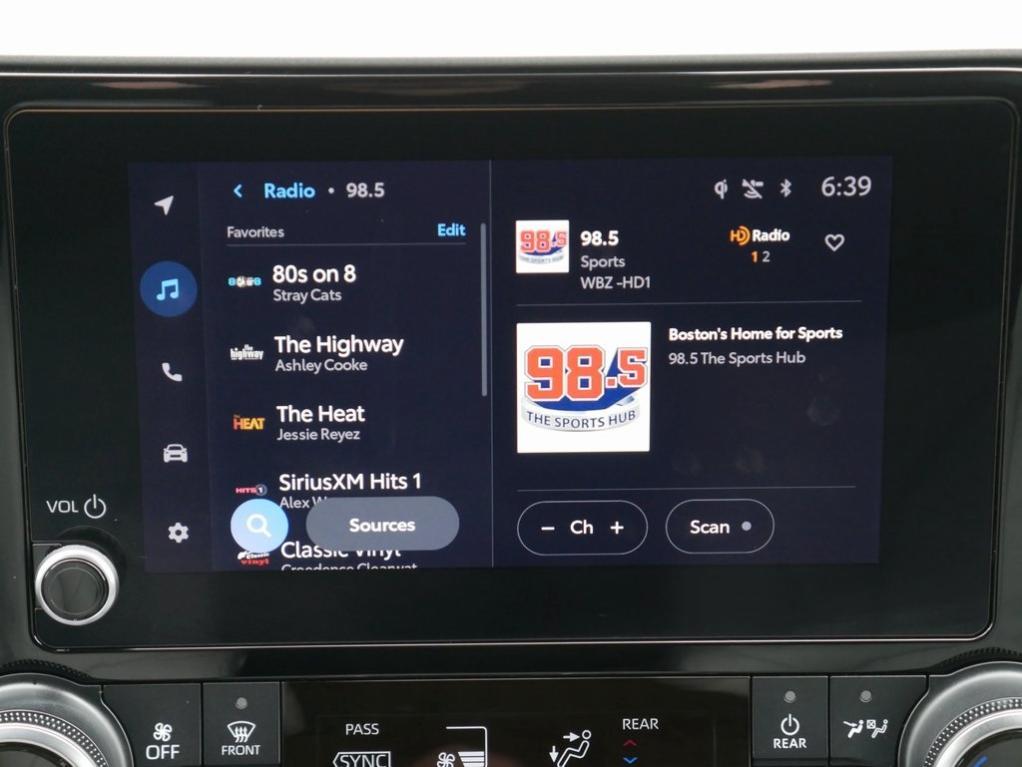 used 2023 Toyota Highlander car, priced at $37,250