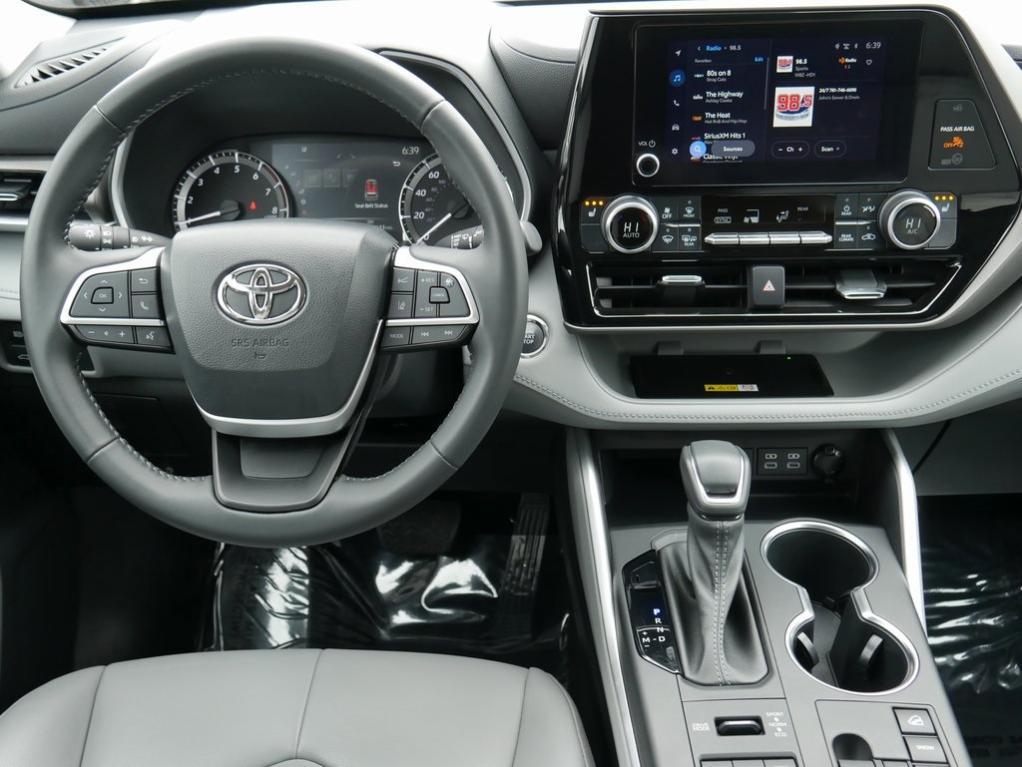 used 2023 Toyota Highlander car, priced at $37,250