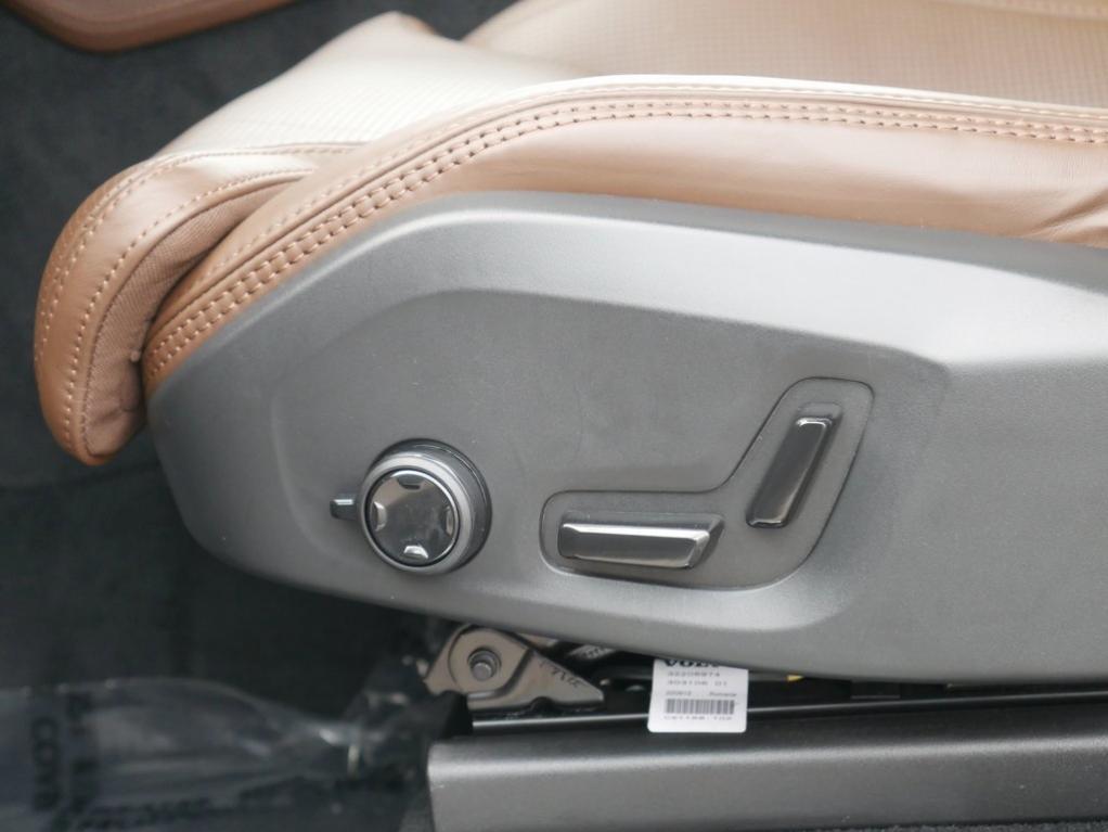 used 2023 Volvo XC90 car, priced at $44,500