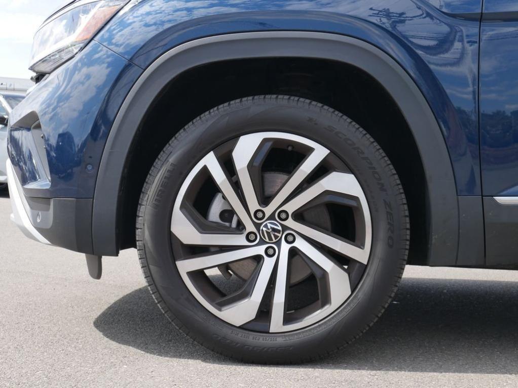 used 2021 Volkswagen Atlas car, priced at $24,725