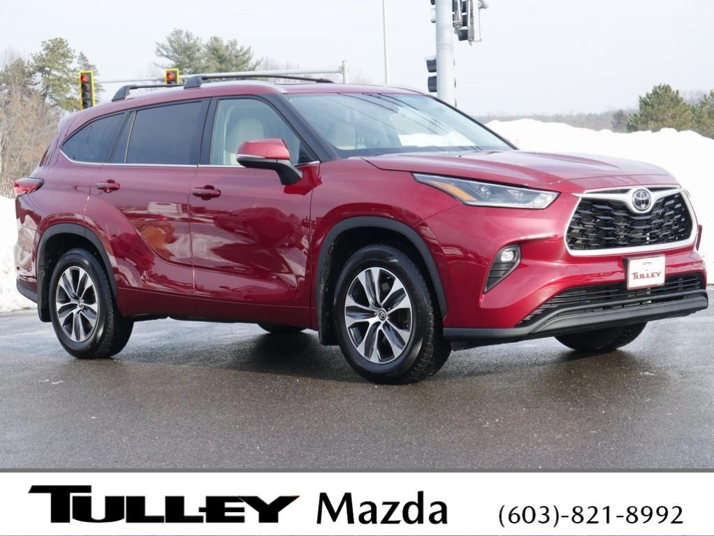 used 2021 Toyota Highlander car, priced at $31,000