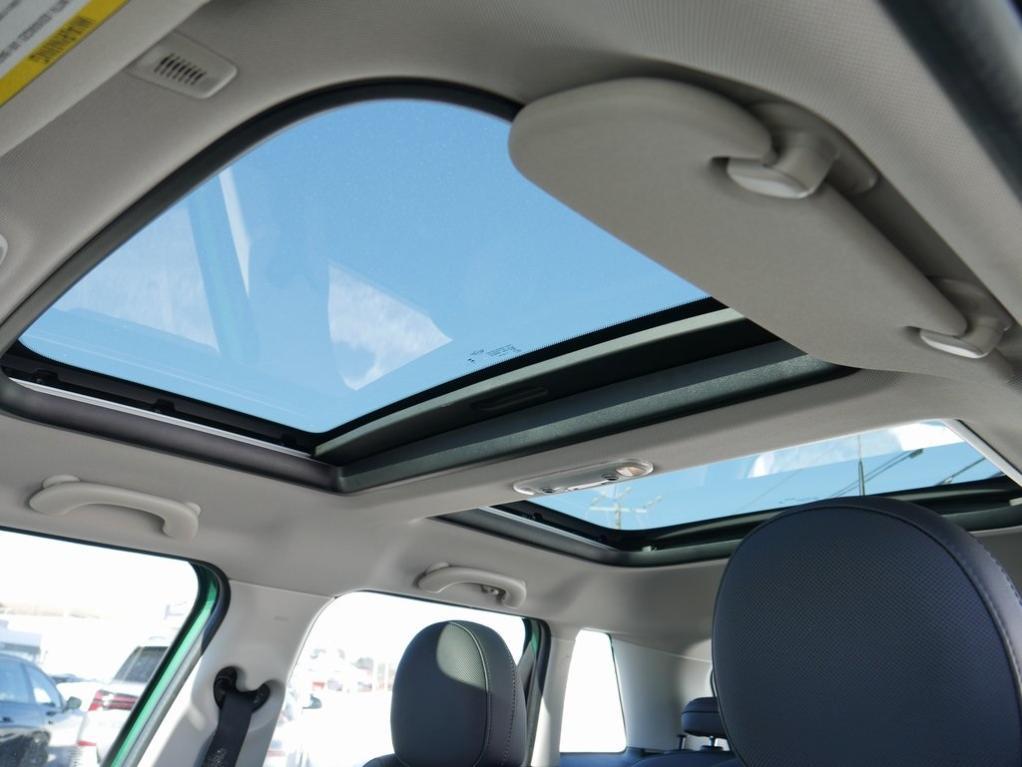 used 2023 MINI Hardtop car, priced at $20,000