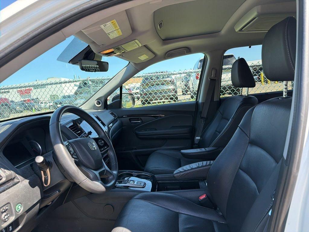 used 2022 Honda Pilot car, priced at $31,175