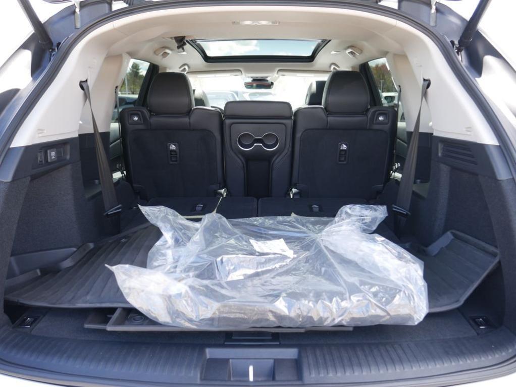 used 2024 Acura MDX car, priced at $39,089
