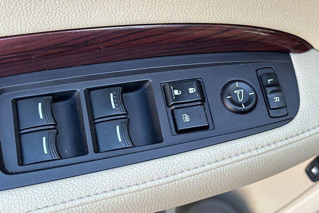 used 2014 Acura MDX car, priced at $11,488