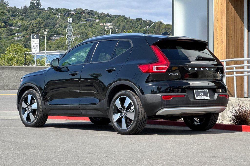 used 2021 Volvo XC40 car, priced at $23,255