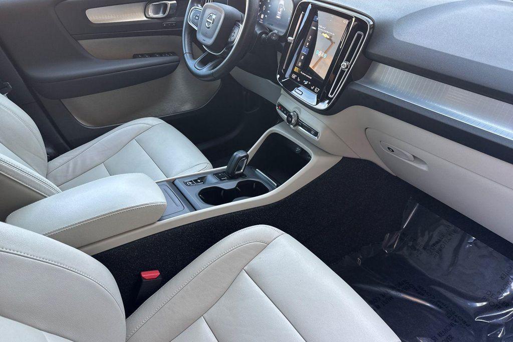 used 2021 Volvo XC40 car, priced at $23,255