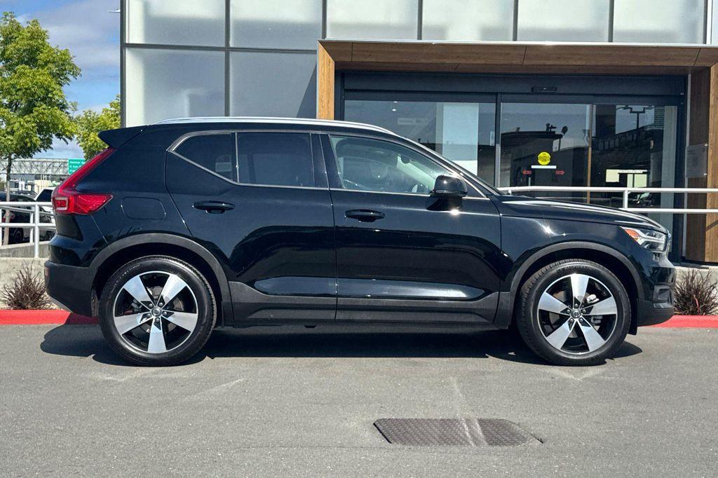 used 2021 Volvo XC40 car, priced at $23,255