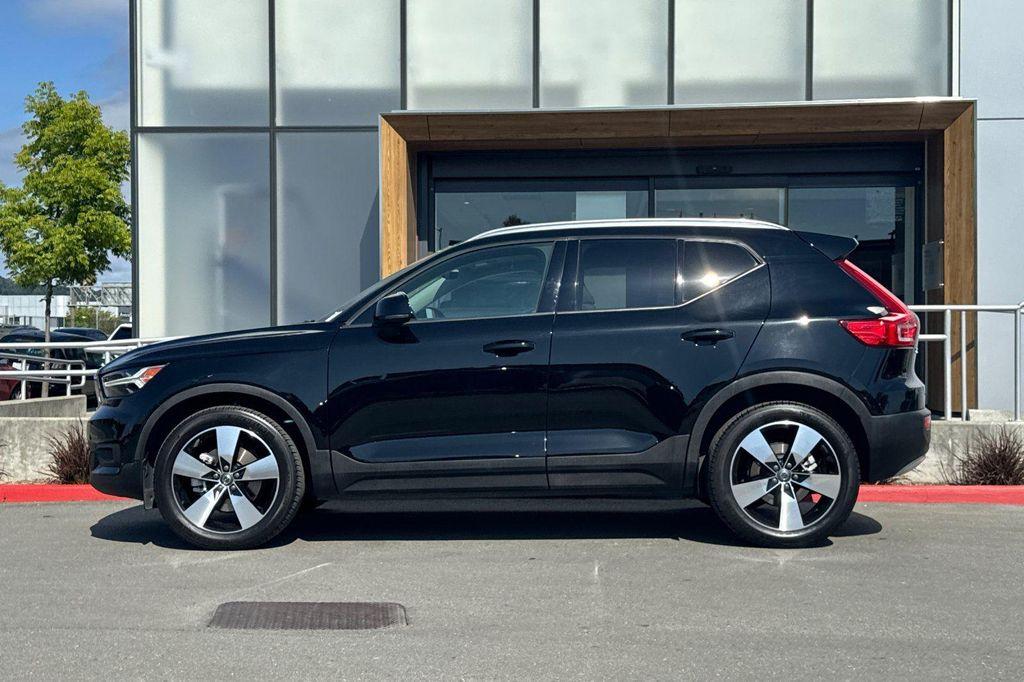 used 2021 Volvo XC40 car, priced at $23,255