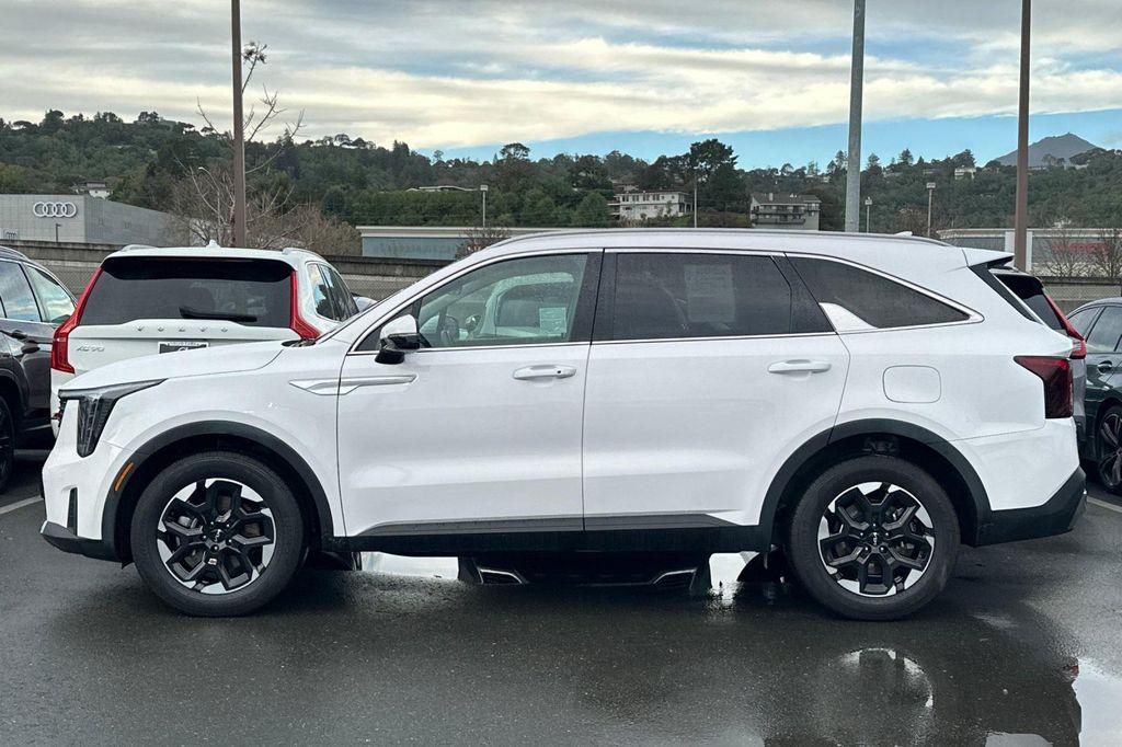 used 2024 Kia Sorento car, priced at $27,888