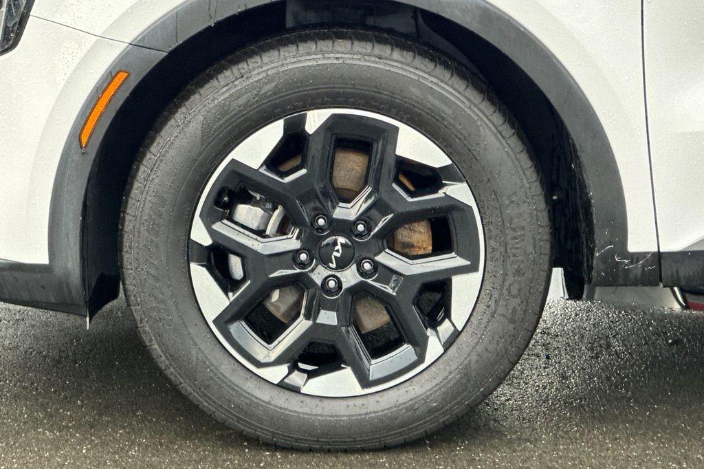 used 2024 Kia Sorento car, priced at $27,888