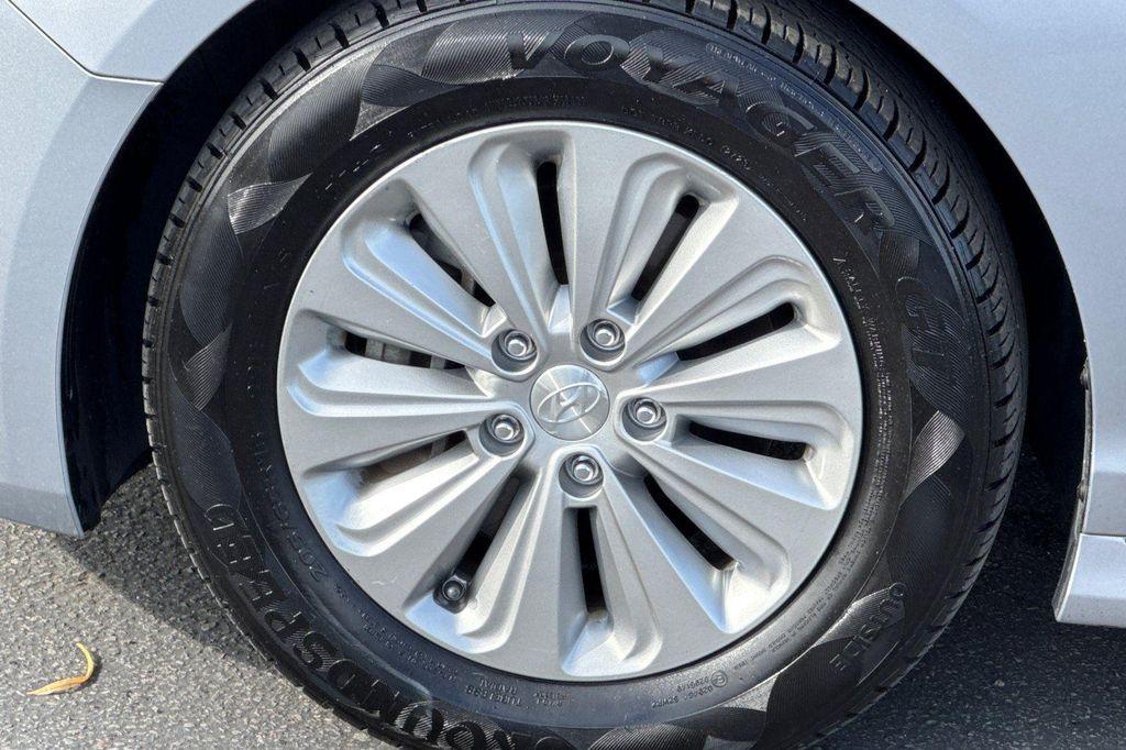 used 2016 Hyundai Sonata Hybrid car, priced at $12,999