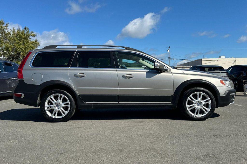 used 2016 Volvo XC70 car, priced at $14,999