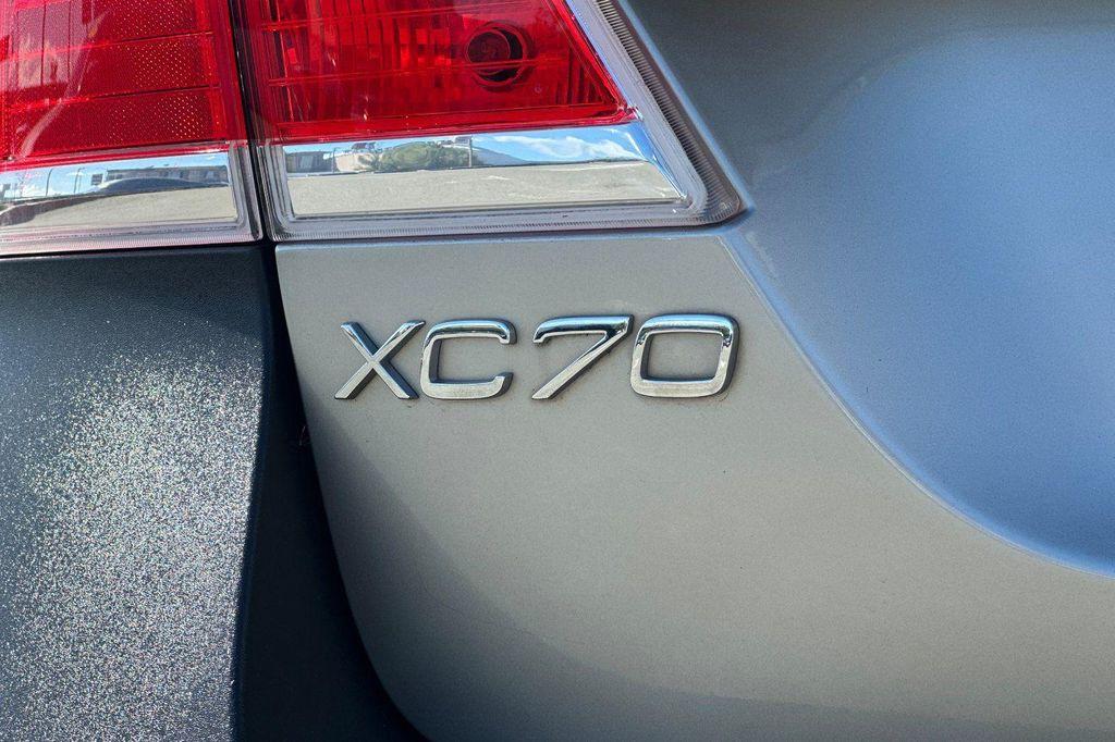 used 2016 Volvo XC70 car, priced at $14,999