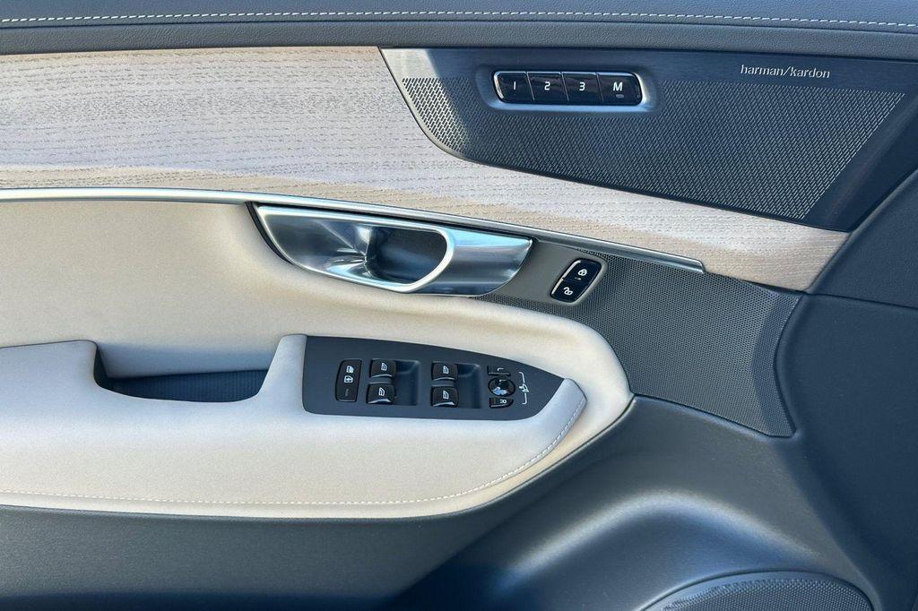 new 2026 Volvo XC90 Plug-In Hybrid car, priced at $81,875