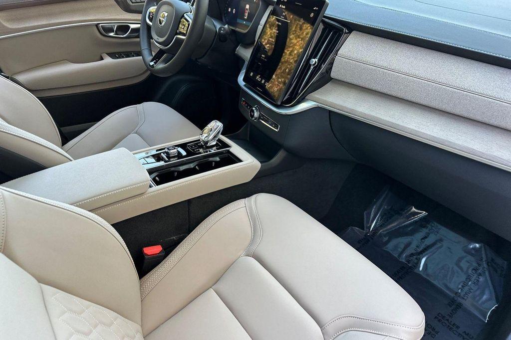 new 2026 Volvo XC90 Plug-In Hybrid car, priced at $81,875