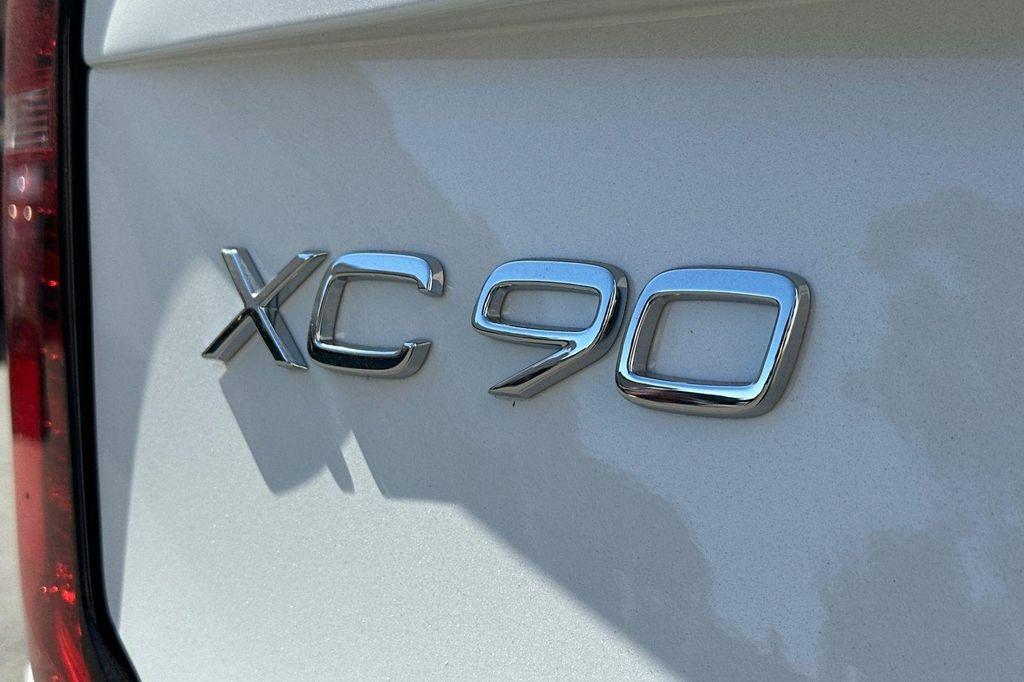 new 2026 Volvo XC90 Plug-In Hybrid car, priced at $81,875