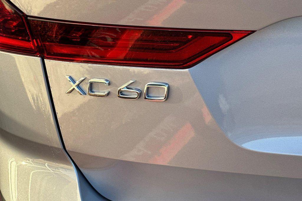 new 2026 Volvo XC60 car, priced at $51,095