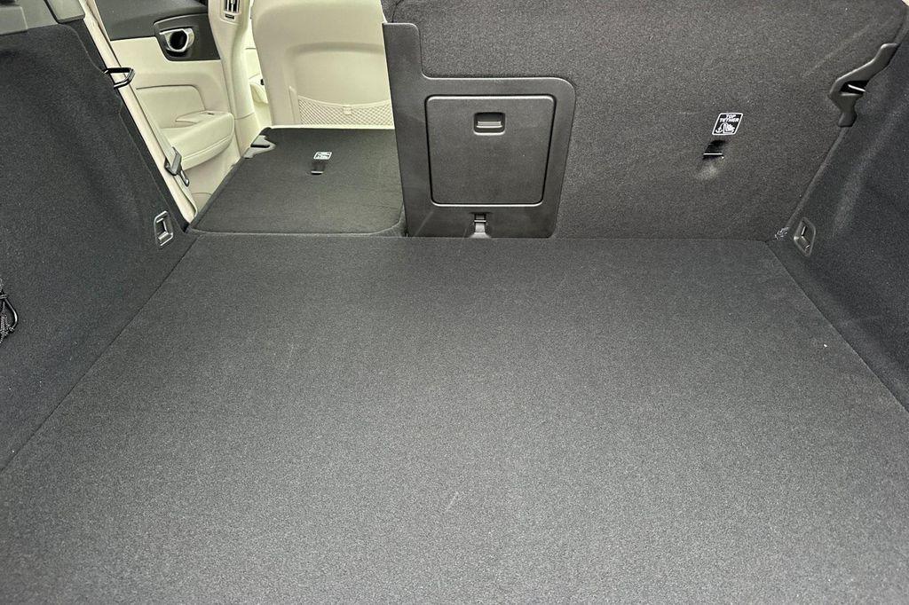 new 2026 Volvo XC60 car, priced at $63,935