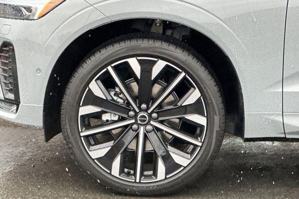 new 2026 Volvo XC60 car, priced at $63,935