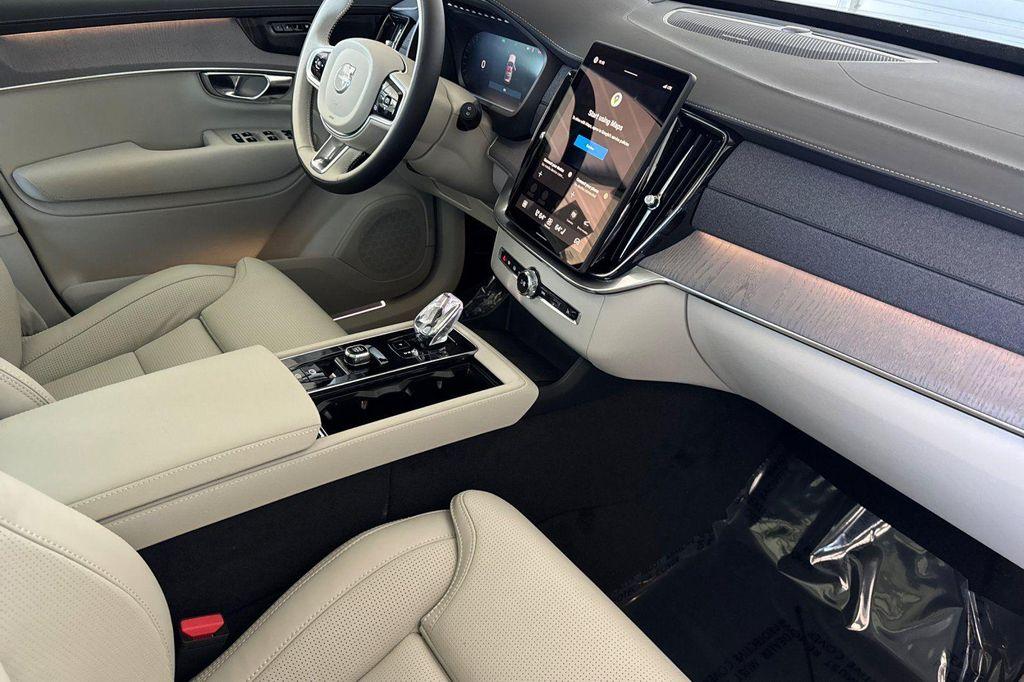 new 2026 Volvo XC90 Plug-In Hybrid car, priced at $87,020