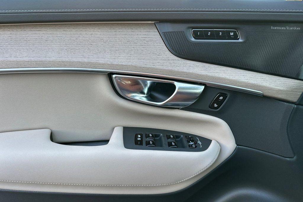 new 2026 Volvo XC90 Plug-In Hybrid car, priced at $81,875