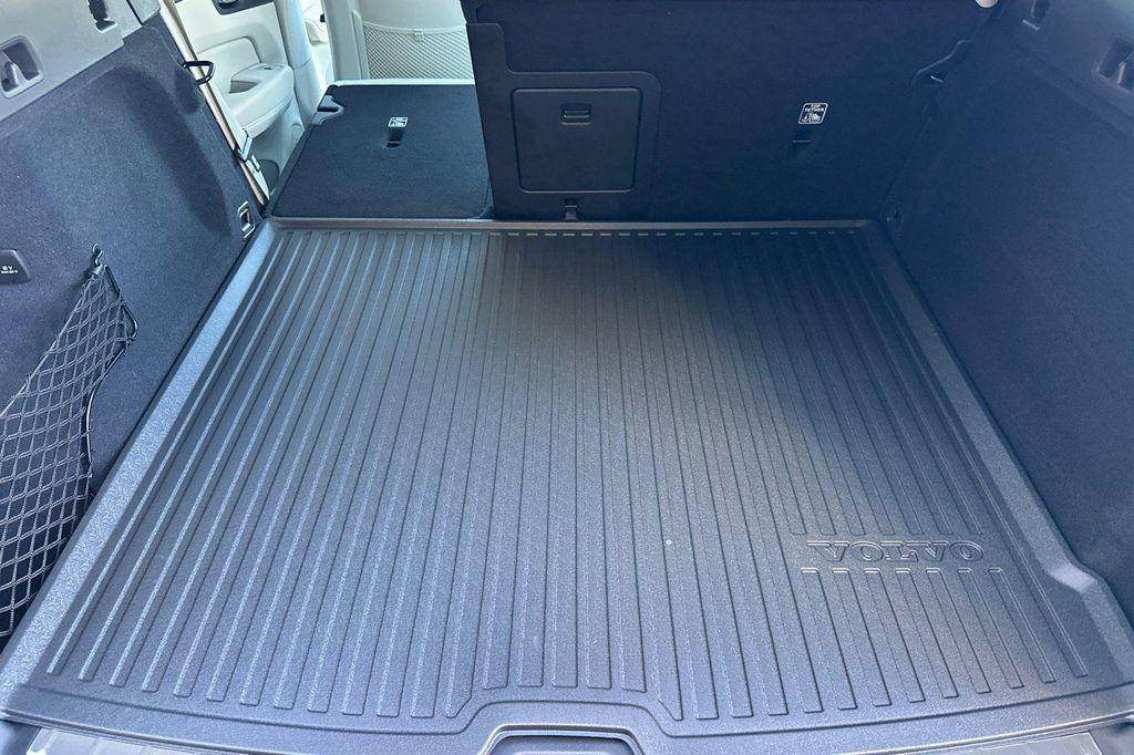 new 2026 Volvo XC60 car, priced at $63,935