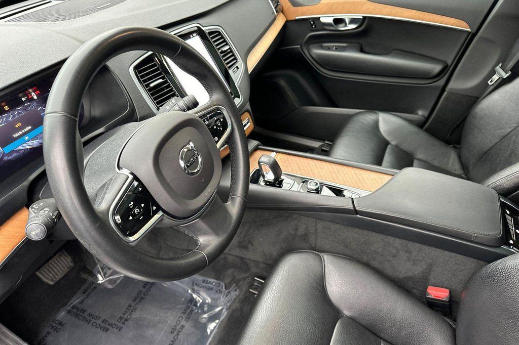 used 2023 Volvo XC90 Recharge Plug-In Hybrid car, priced at $45,000