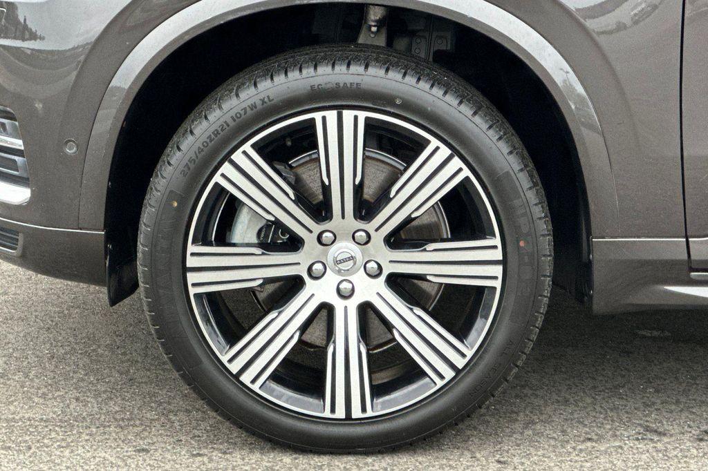 used 2023 Volvo XC90 Recharge Plug-In Hybrid car, priced at $45,000