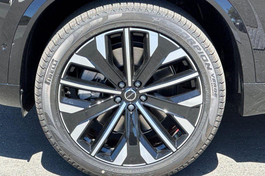 new 2026 Volvo XC90 Plug-In Hybrid car, priced at $81,570
