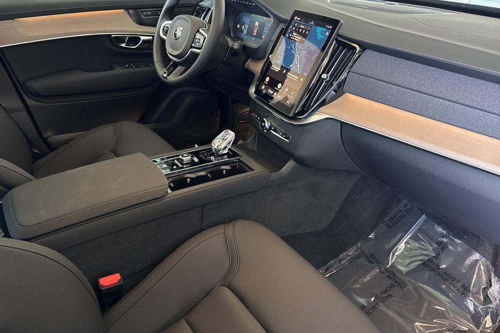 new 2026 Volvo XC90 Plug-In Hybrid car, priced at $81,570