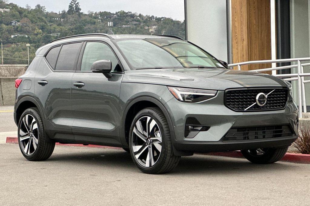 new 2026 Volvo XC40 car, priced at $48,575