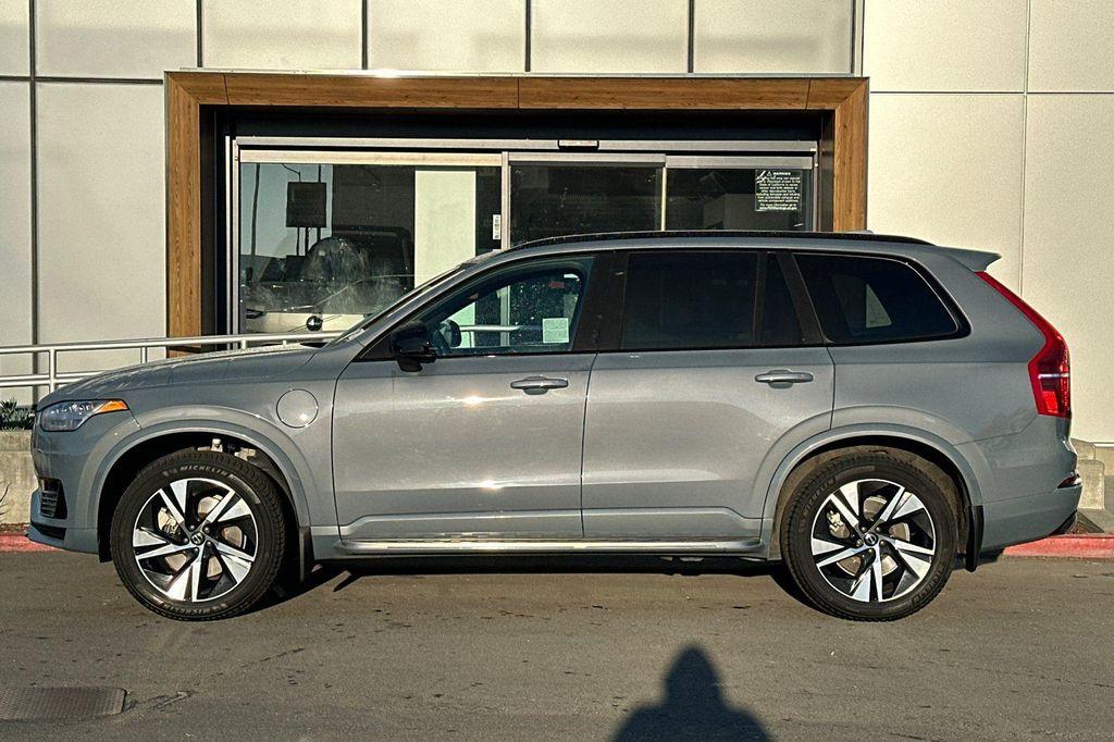 used 2022 Volvo XC90 Recharge Plug-In Hybrid car, priced at $42,999