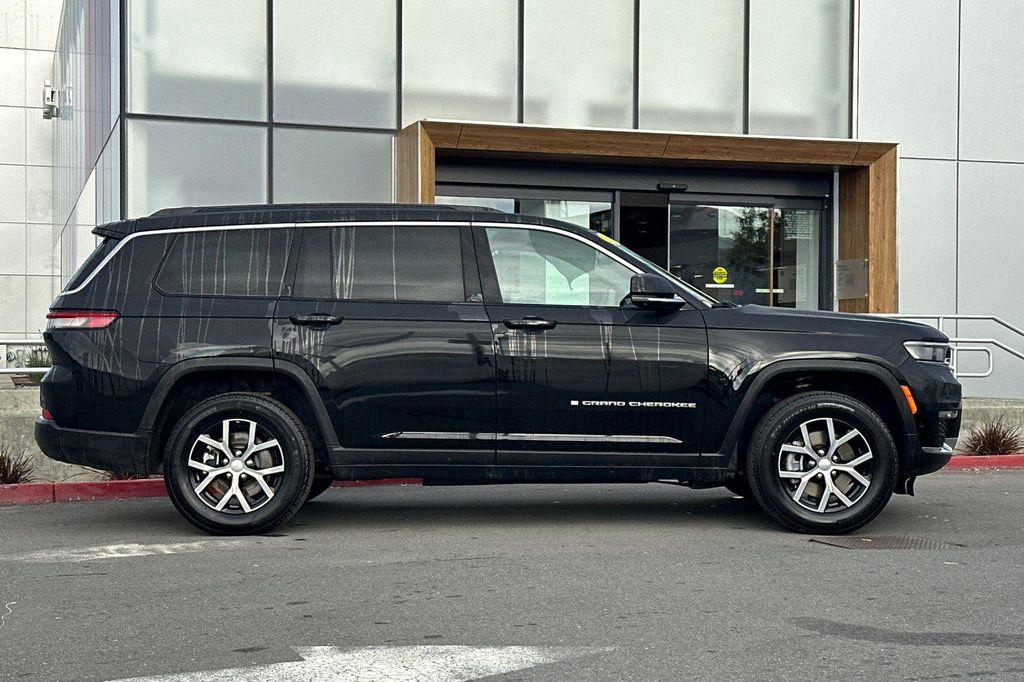 used 2024 Jeep Grand Cherokee L car, priced at $31,588