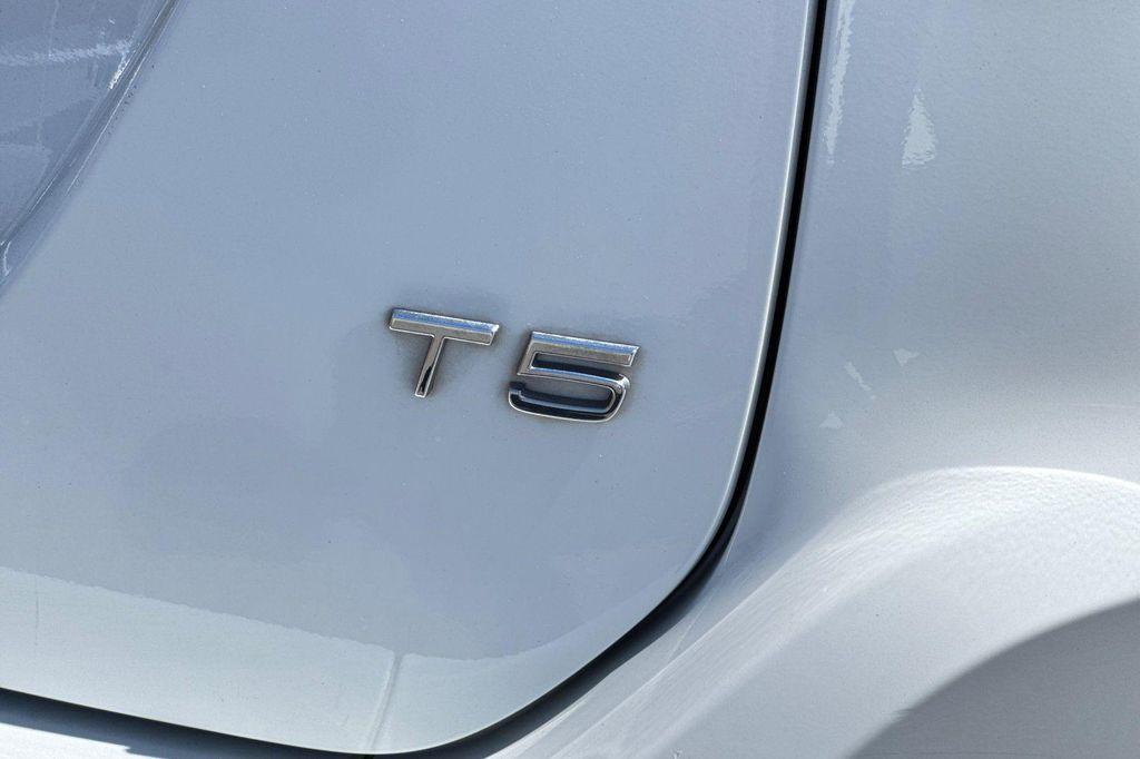 used 2015 Volvo XC60 car, priced at $9,199